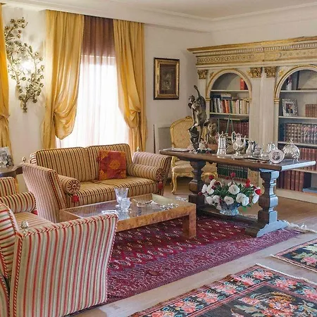 Triskeles Bed & Breakfast 4*